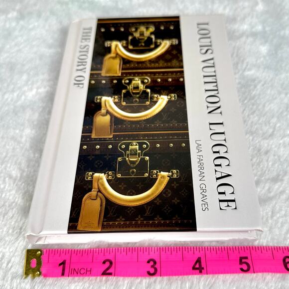 Louis Vuitton framed post card gift set The Story of Luggage Trunk book. - Picture 9 of 9